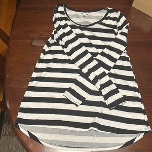 Black and white stripped lyanne